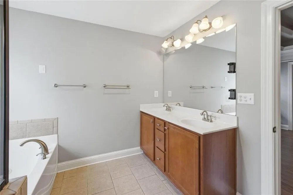 518 S Fortune Way Dallas, GA 30157