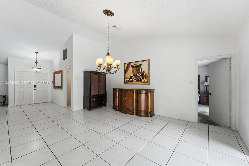 10623 NW 7th Pl Coral Springs, FL 33071