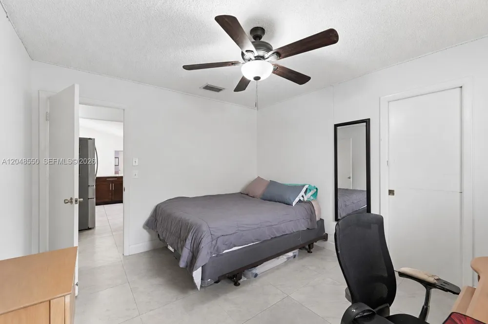 10623 NW 7th Pl Coral Springs, FL 33071