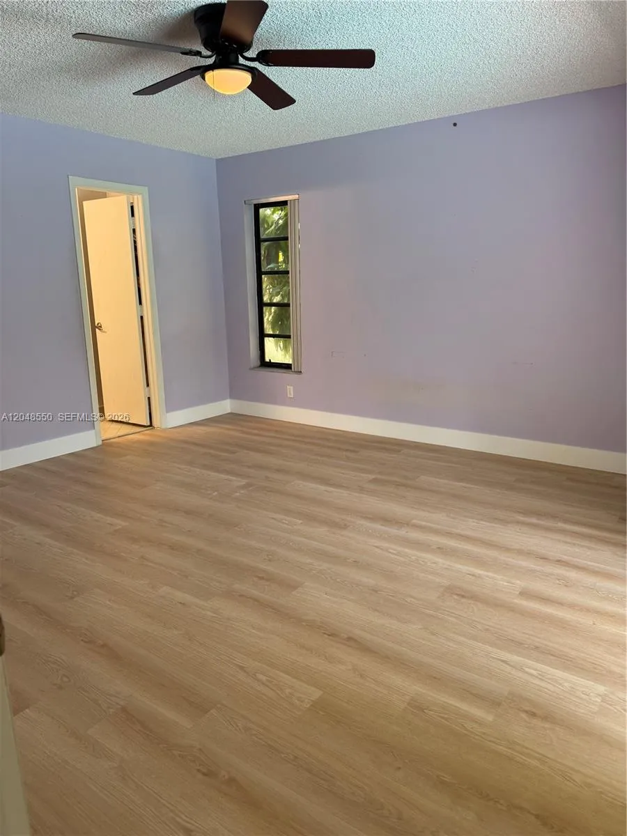 10623 NW 7th Pl Coral Springs, FL 33071