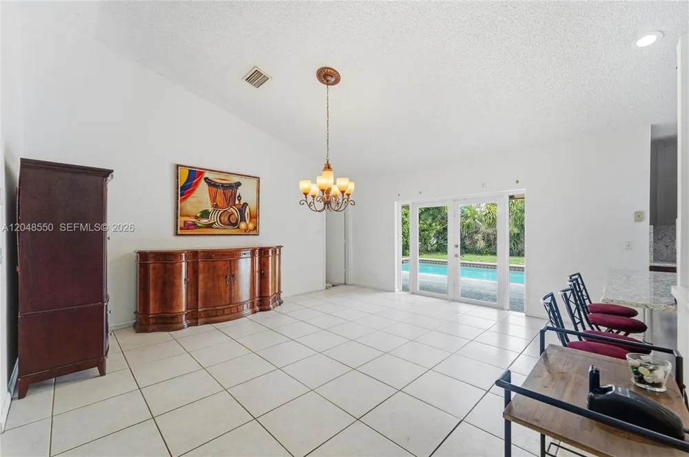 10623 NW 7th Pl Coral Springs, FL 33071