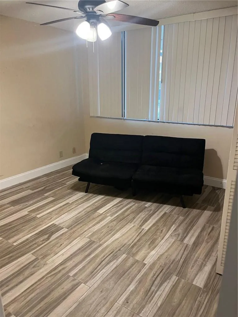 2810 SW 87TH AVENUE #905 Davie, FL 33328