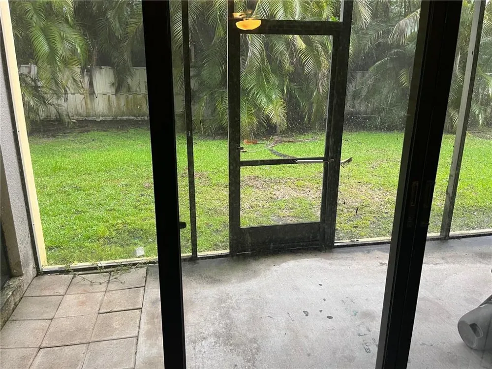 2810 SW 87TH AVENUE #905 Davie, FL 33328