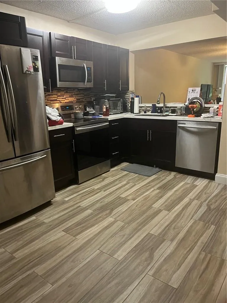 2810 SW 87TH AVENUE #905 Davie, FL 33328