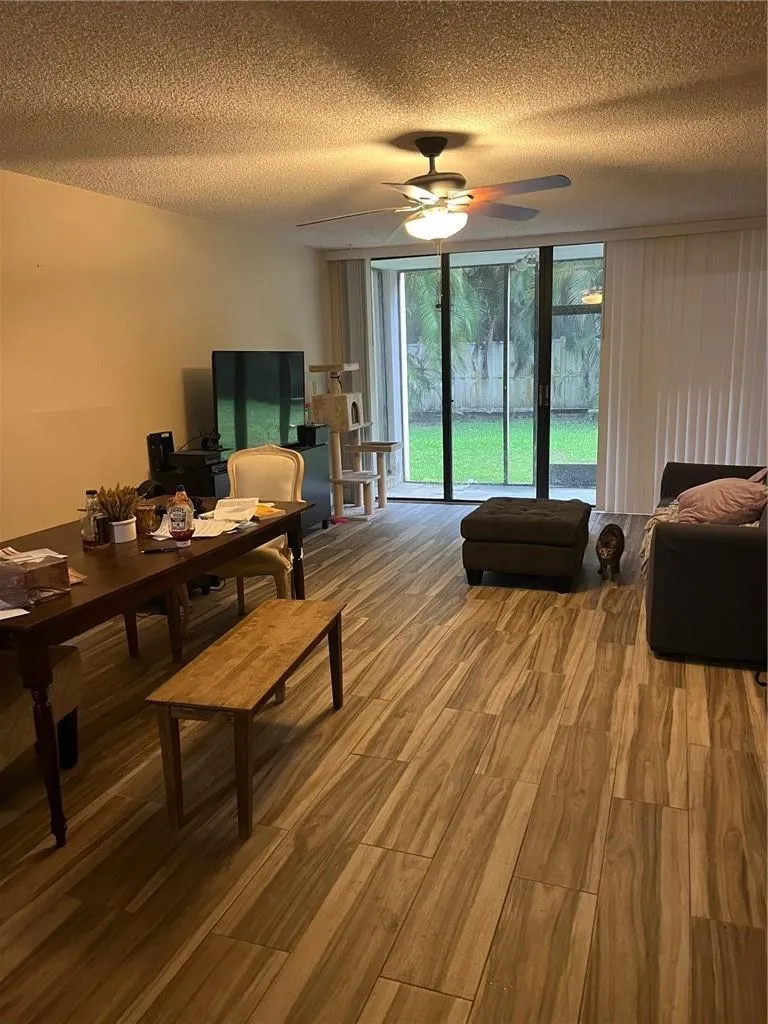 2810 SW 87TH AVENUE #905 Davie, FL 33328