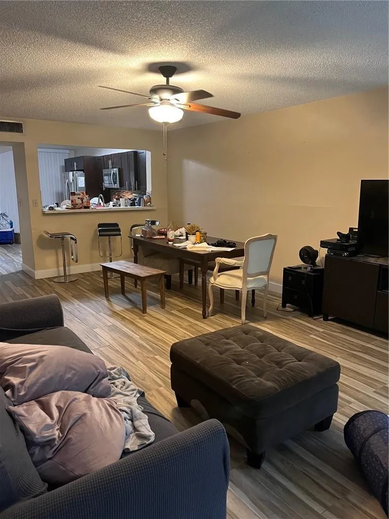 2810 SW 87TH AVENUE #905 Davie, FL 33328