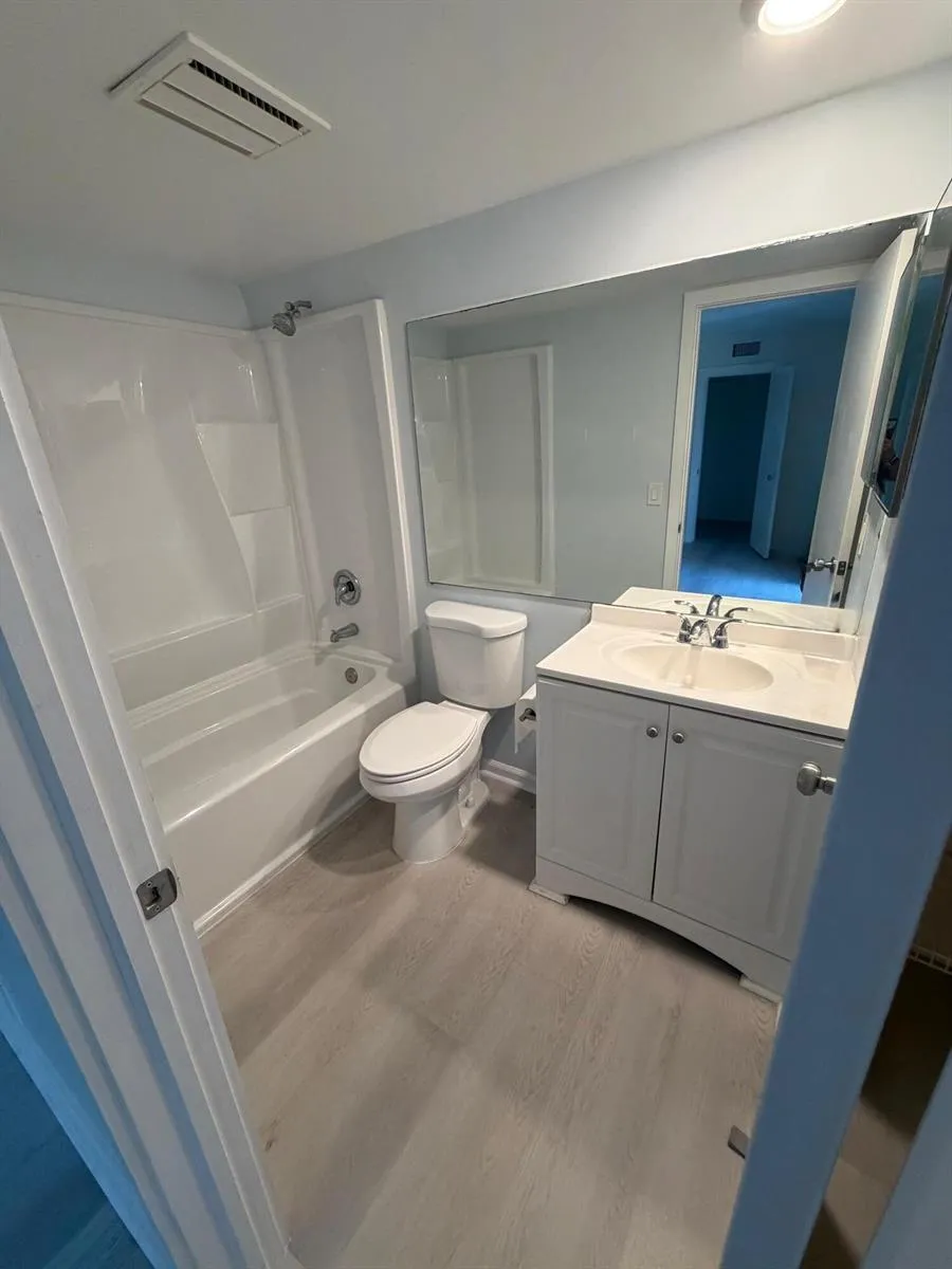 110 Delaware Boulevard #19C Jupiter, FL 