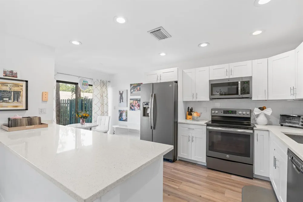 6138 ALOMA LANE Boca Raton, FL 33433
