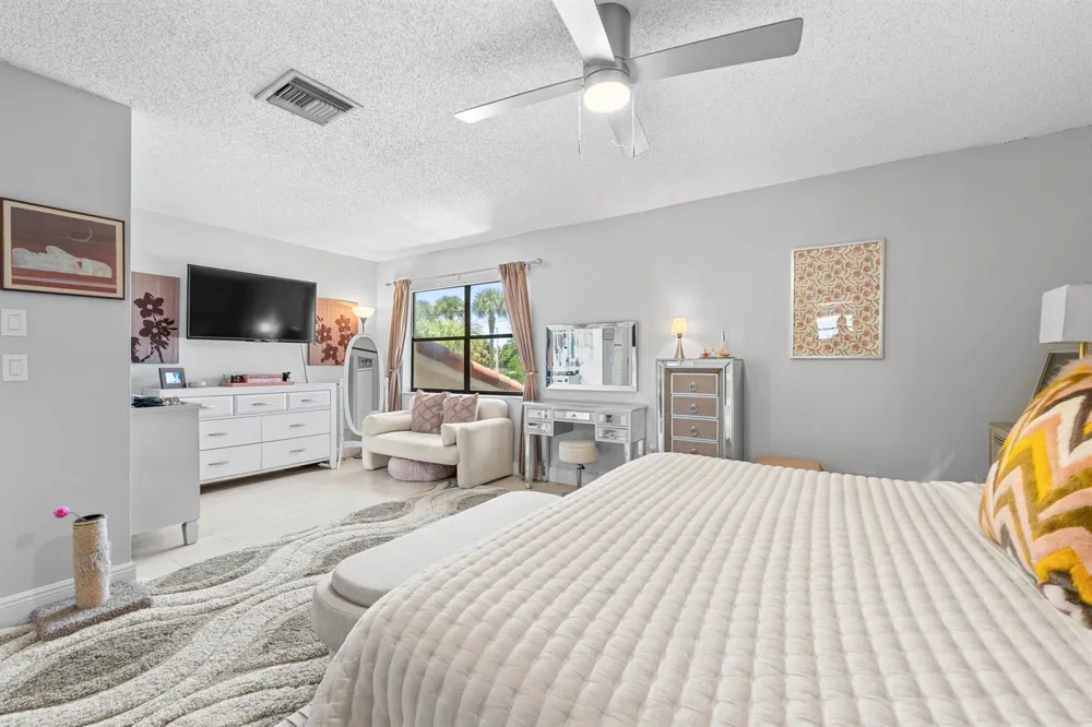 6138 ALOMA LANE Boca Raton, FL 33433
