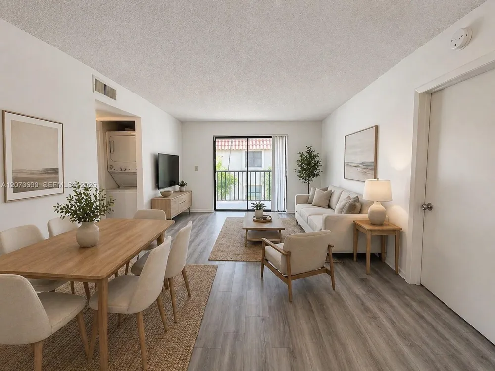 9730 Hammocks Blvd #201-28 Miami, FL 33196