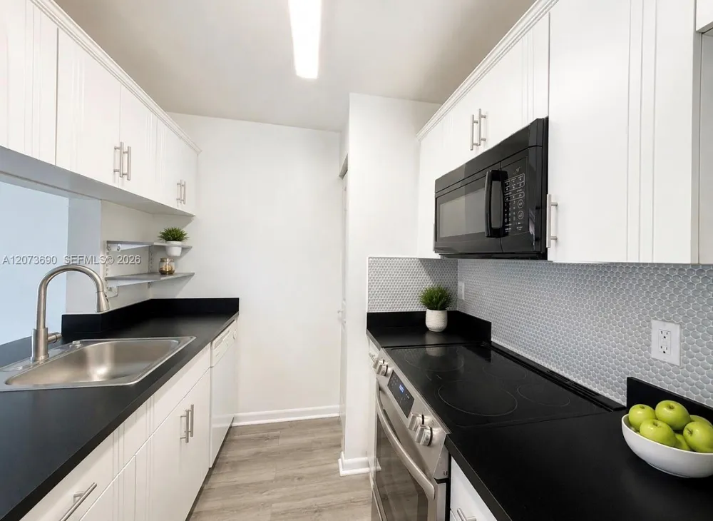 9730 Hammocks Blvd #201-28 Miami, FL 33196