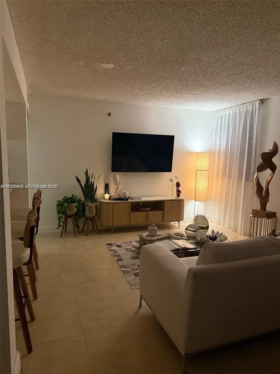 850 Miami Ave #W-708 Miami, FL 33136