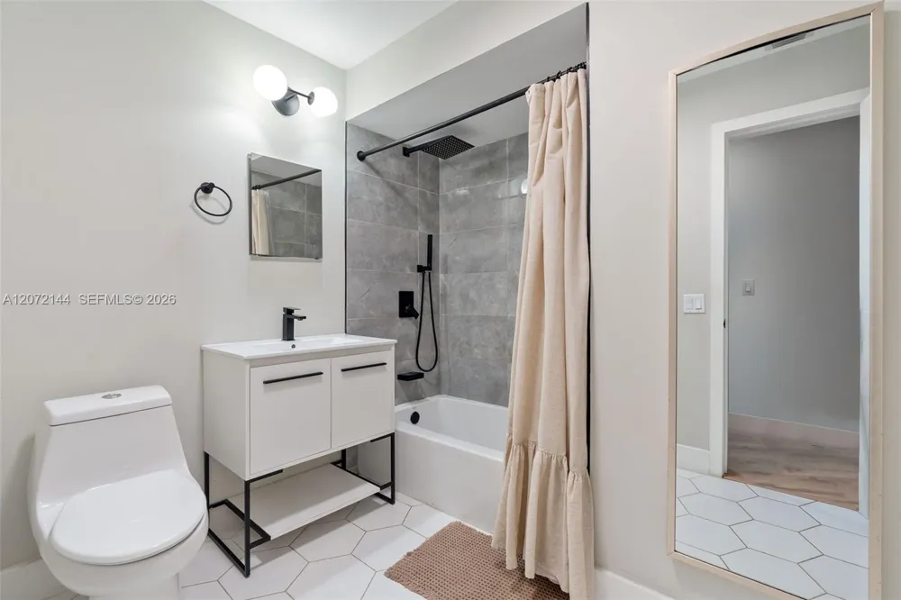 10650 NE 11th Ct Miami Shores, FL 33138