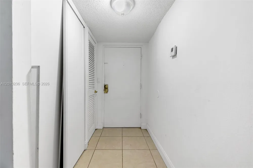 505 S Pine Island Rd #B207 Plantation, FL 33324