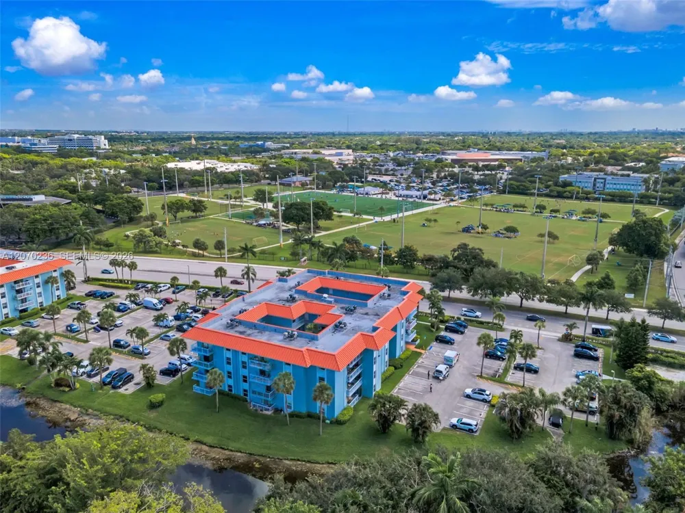 505 S Pine Island Rd #B207 Plantation, FL 33324