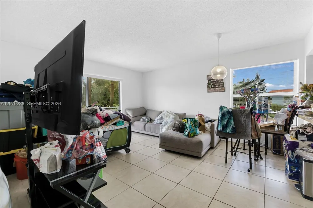505 S Pine Island Rd #B207 Plantation, FL 33324
