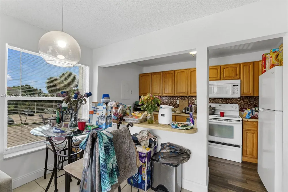 505 S Pine Island Rd #B207 Plantation, FL 33324