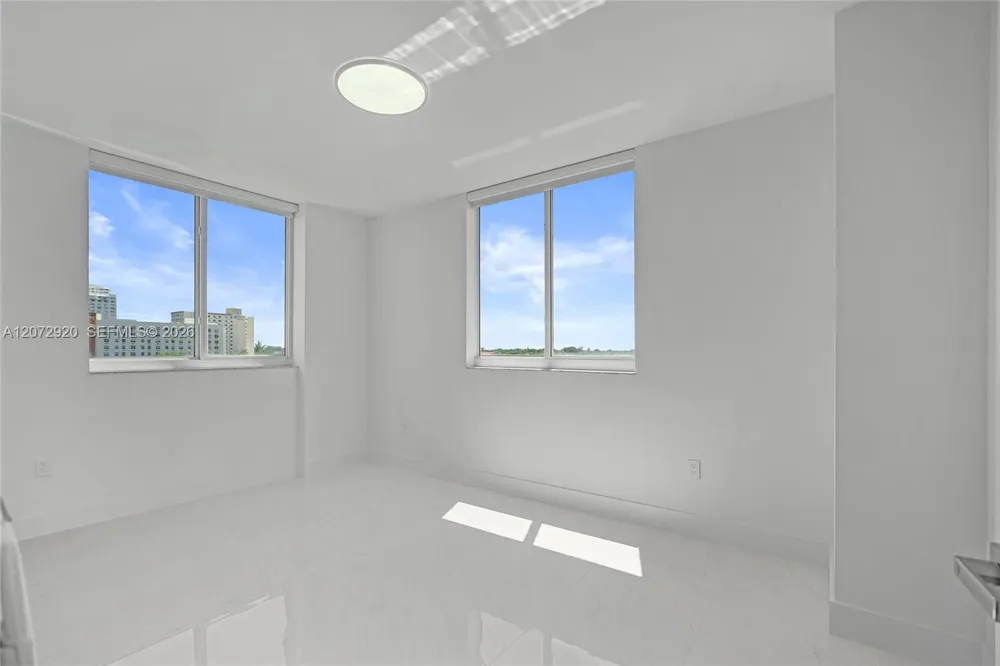 2775 NE 187th St #514 Aventura, FL 33180