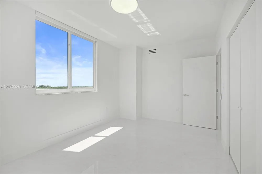 2775 NE 187th St #514 Aventura, FL 33180