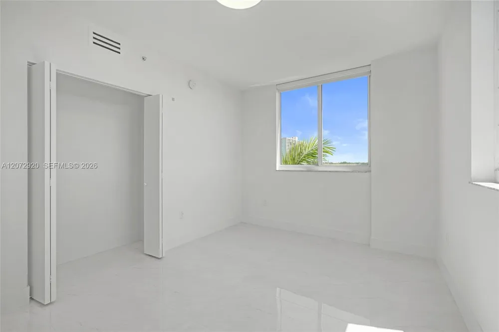 2775 NE 187th St #514 Aventura, FL 33180