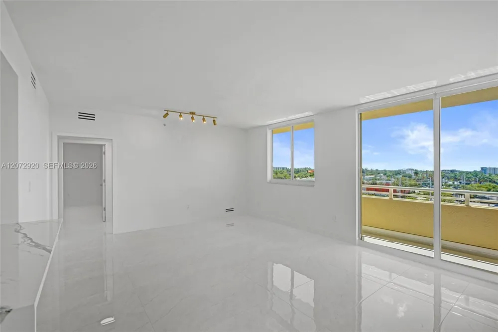 2775 NE 187th St #514 Aventura, FL 33180
