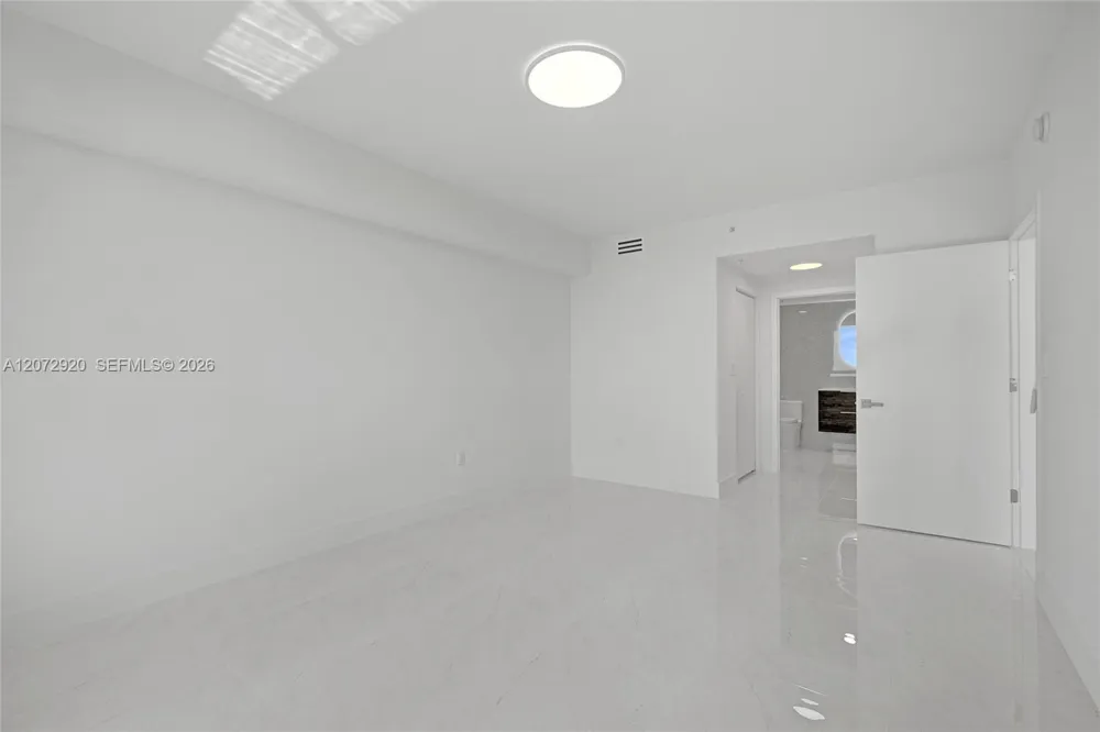 2775 NE 187th St #514 Aventura, FL 33180
