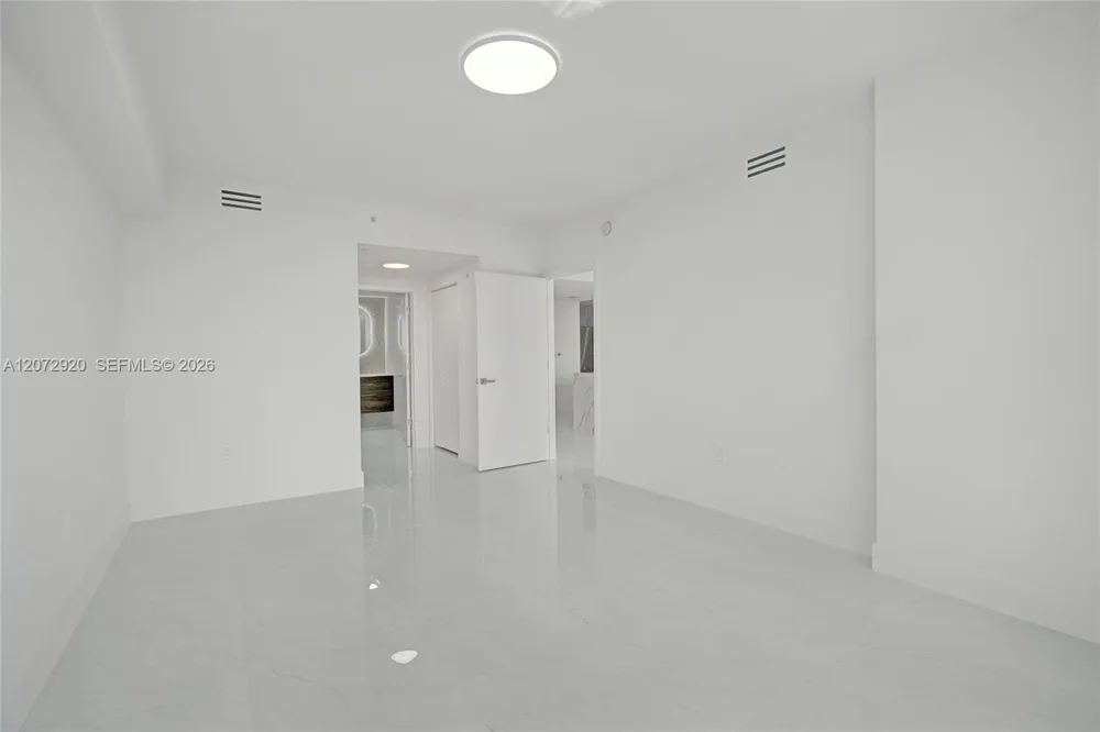 2775 NE 187th St #514 Aventura, FL 33180
