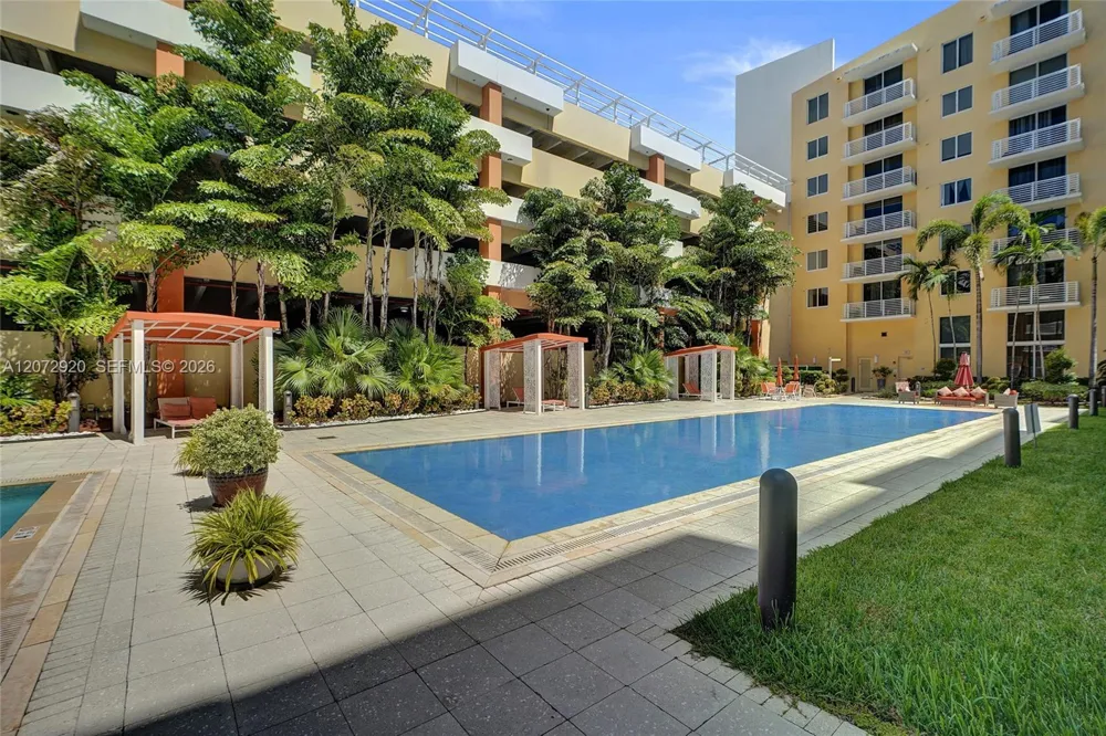 2775 NE 187th St #514 Aventura, FL 33180