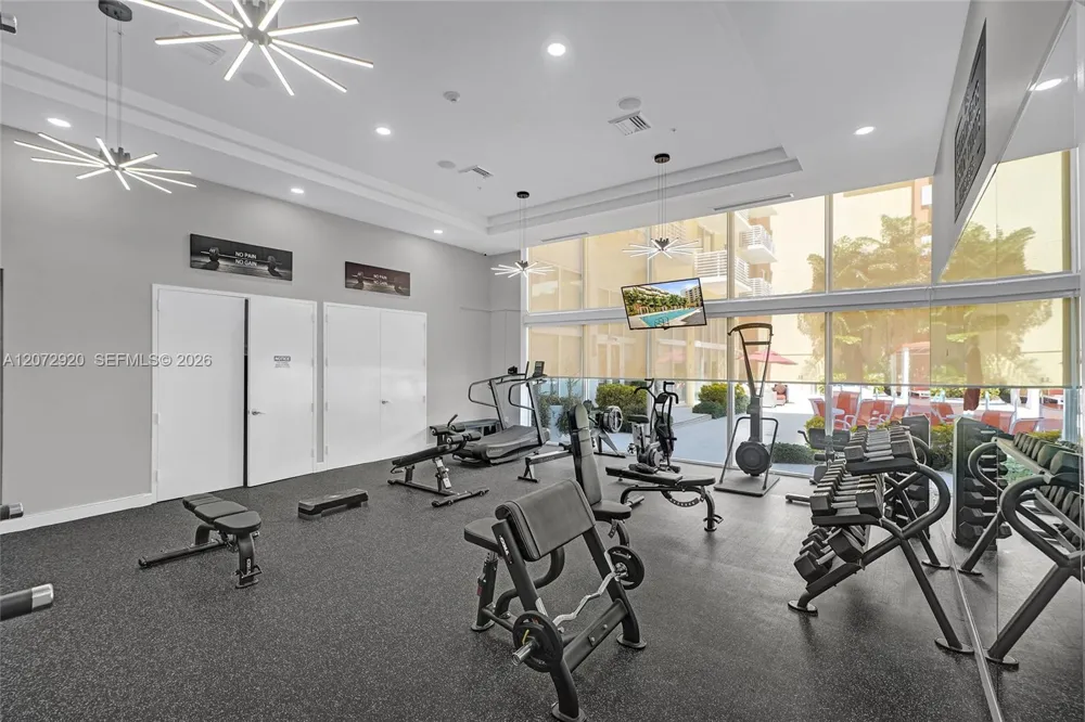 2775 NE 187th St #514 Aventura, FL 33180