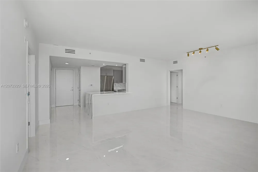 2775 NE 187th St #514 Aventura, FL 33180