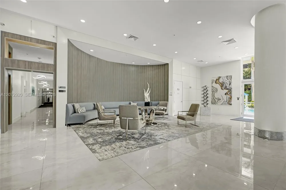 2775 NE 187th St #514 Aventura, FL 33180