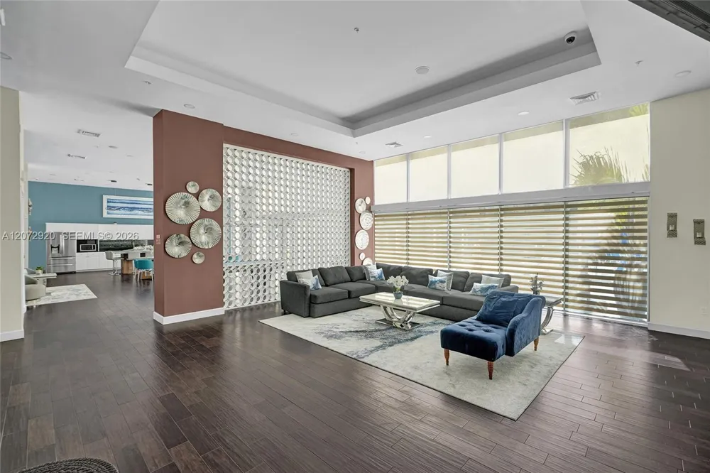 2775 NE 187th St #514 Aventura, FL 33180