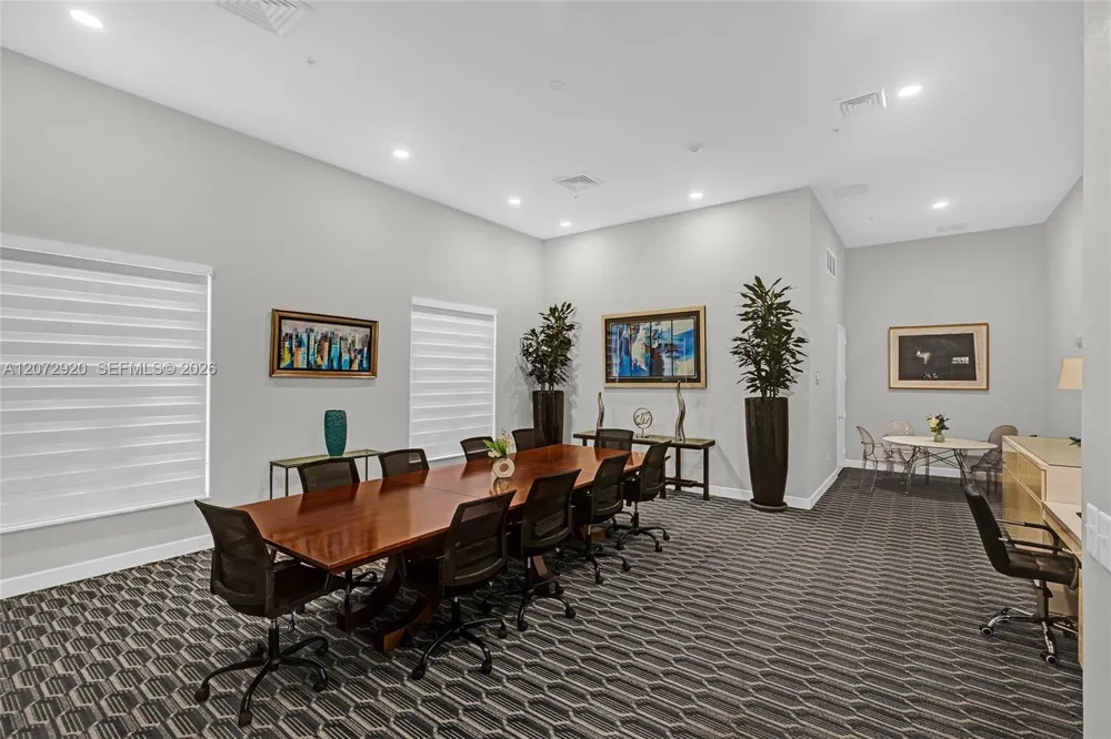 2775 NE 187th St #514 Aventura, FL 33180