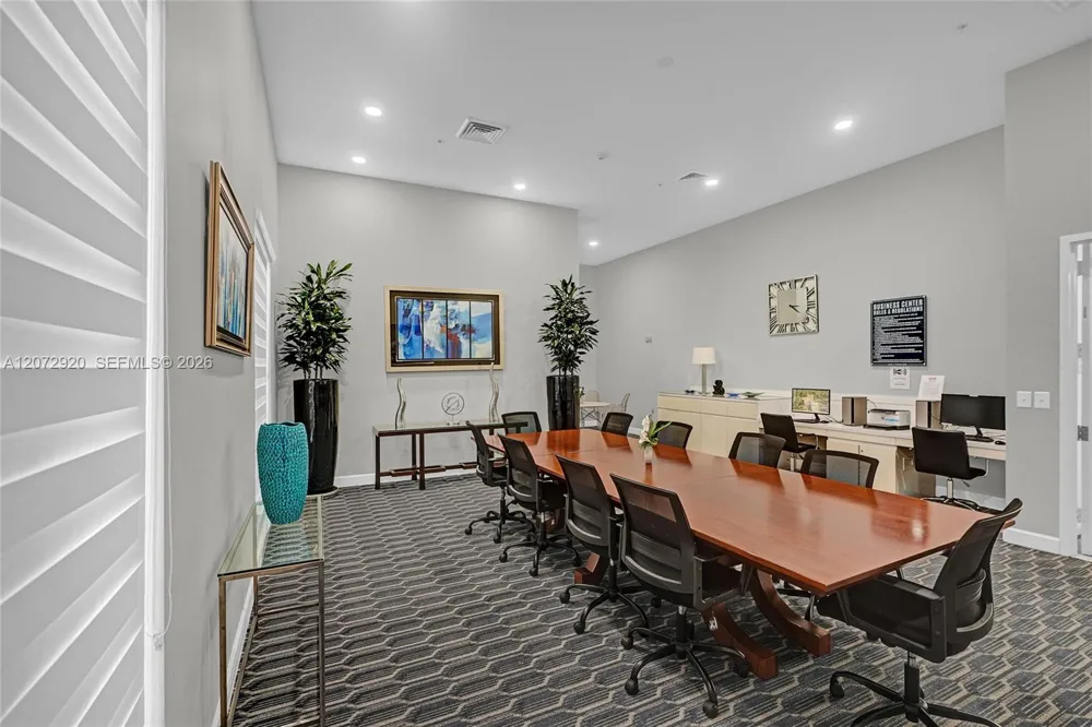 2775 NE 187th St #514 Aventura, FL 33180