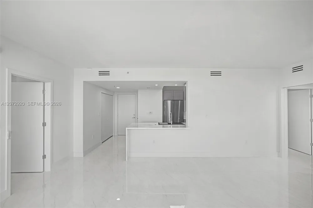 2775 NE 187th St #514 Aventura, FL 33180