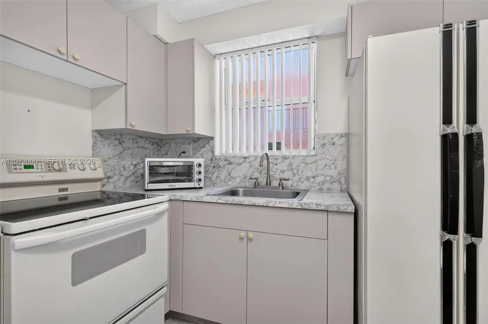 199 SW 12th Ave #415B Miami, FL 33130