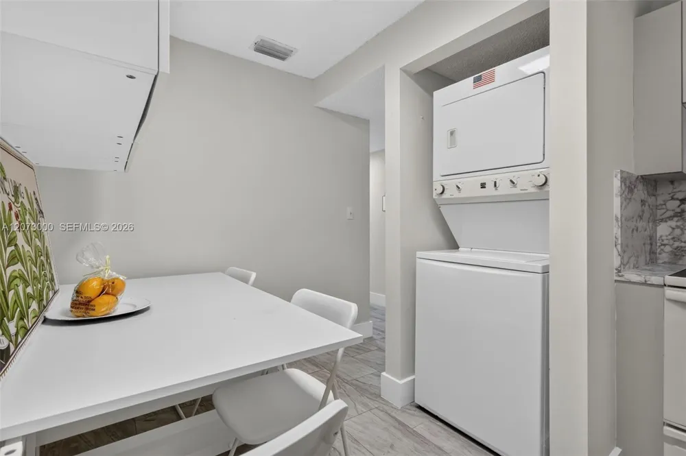199 SW 12th Ave #415B Miami, FL 33130