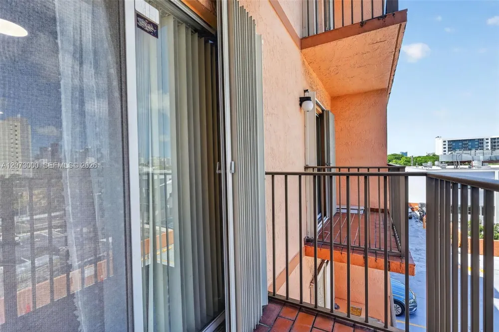 199 SW 12th Ave #415B Miami, FL 33130