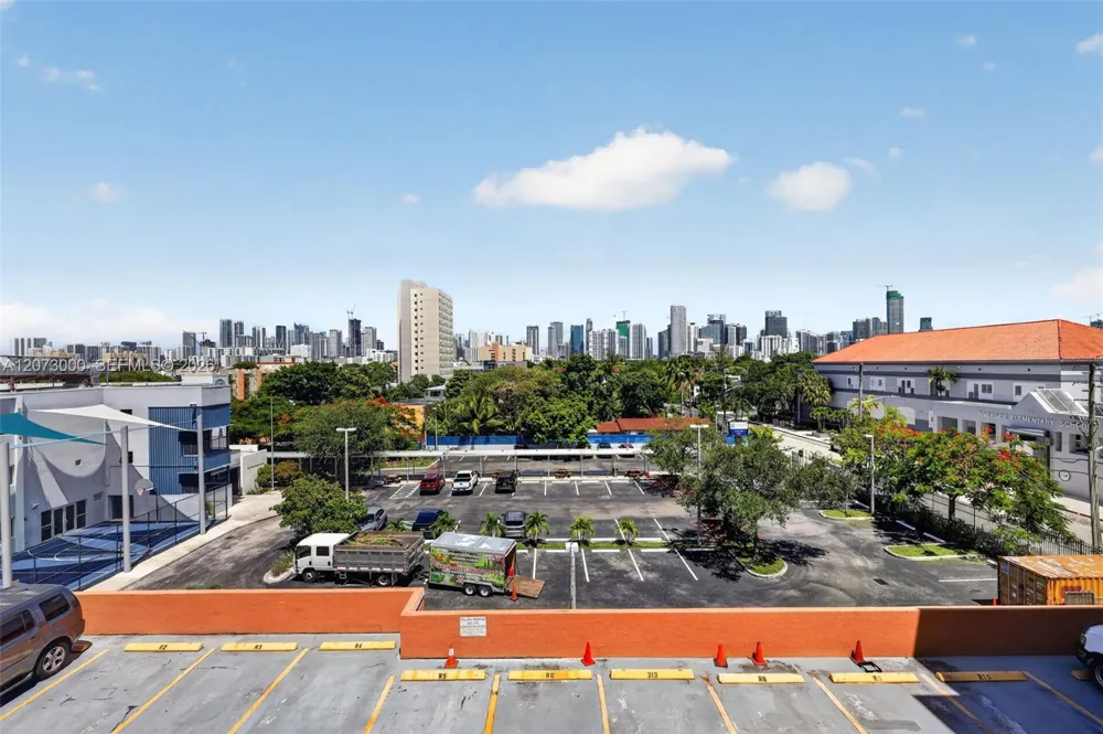 199 SW 12th Ave #415B Miami, FL 33130