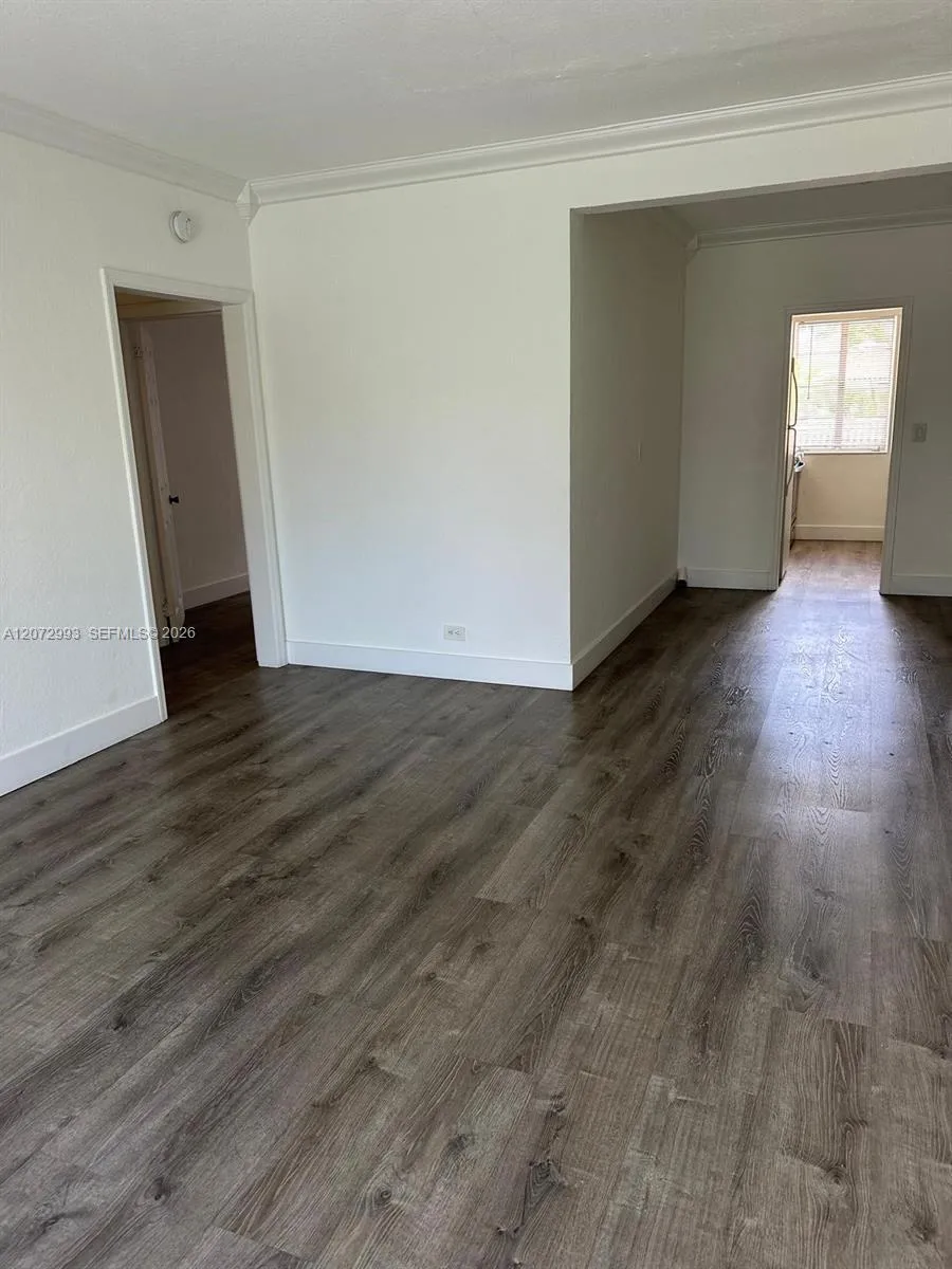 6805 Abbott Ave #8 Miami Beach, FL 33141