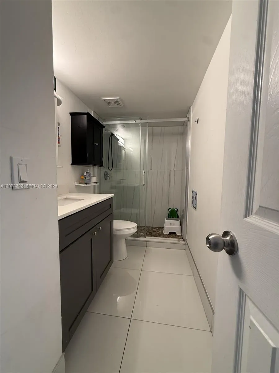 1925 SW 81st Ter Davie, FL 33324
