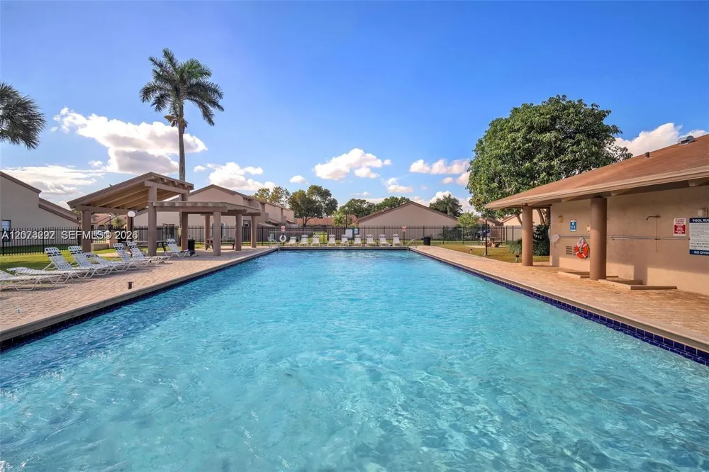 1925 SW 81st Ter Davie, FL 33324