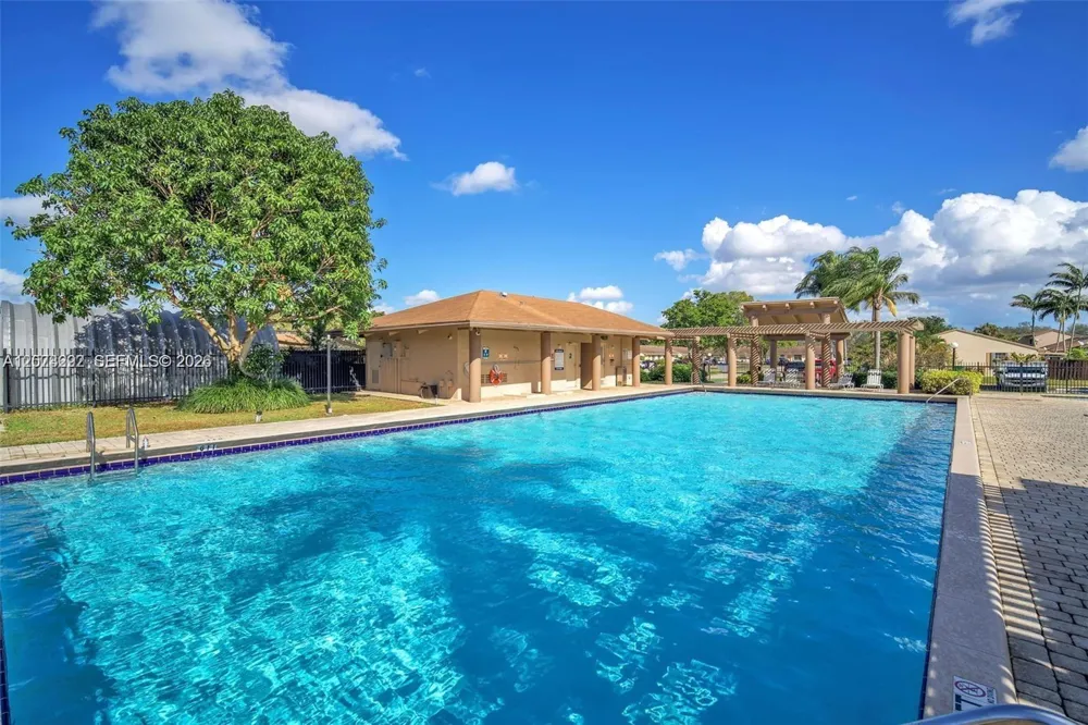 1925 SW 81st Ter Davie, FL 33324