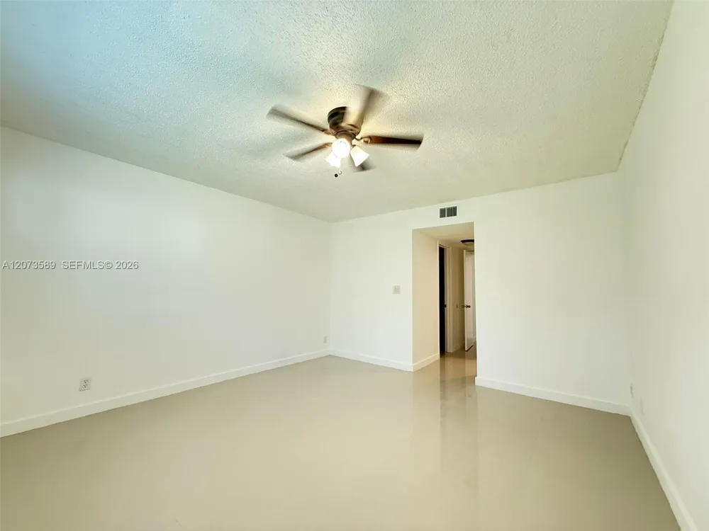 6095 Sabal Palm Blvd #103 Tamarac, FL 33319