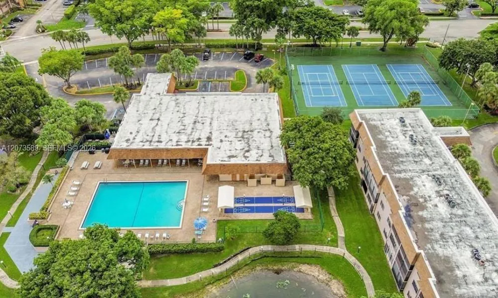 6095 Sabal Palm Blvd #103 Tamarac, FL 33319