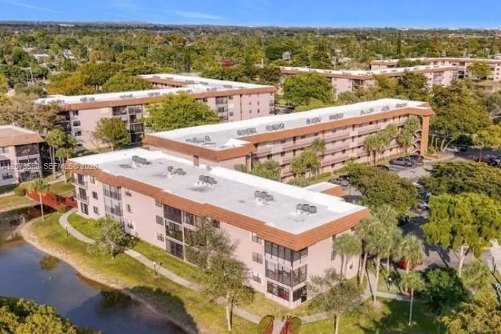 6095 Sabal Palm Blvd #103 Tamarac, FL 33319