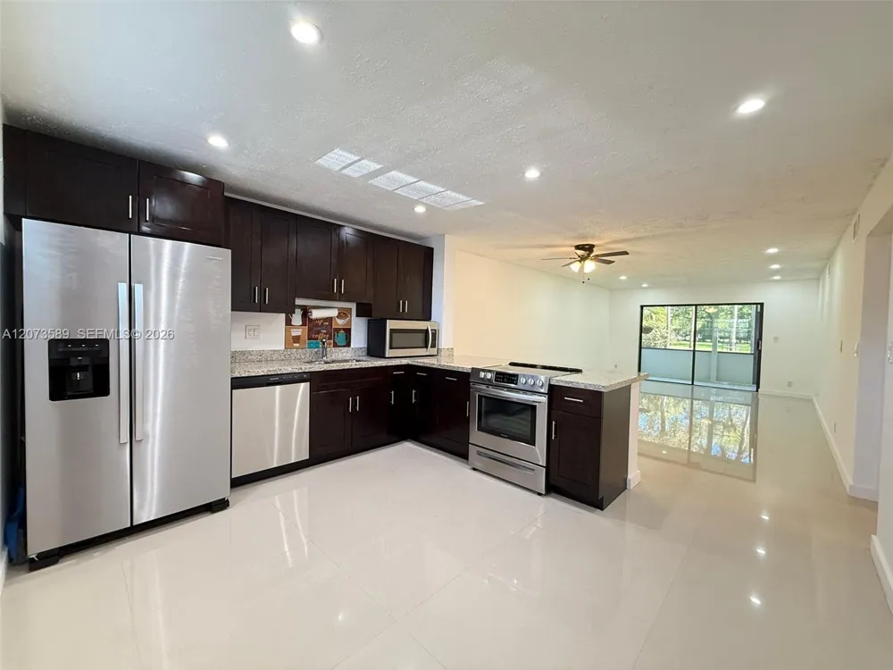 6095 Sabal Palm Blvd #103 Tamarac, FL 33319