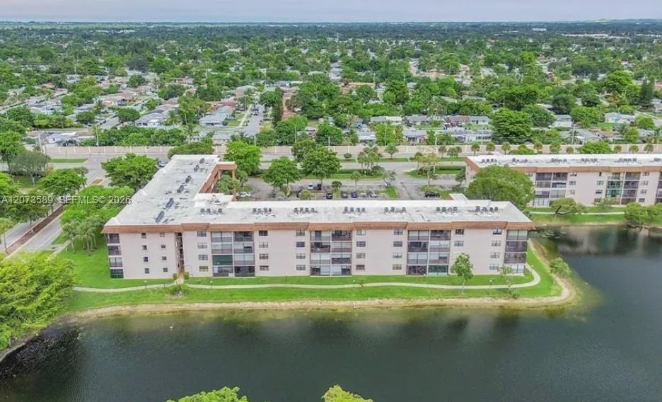 6095 Sabal Palm Blvd #103 Tamarac, FL 33319