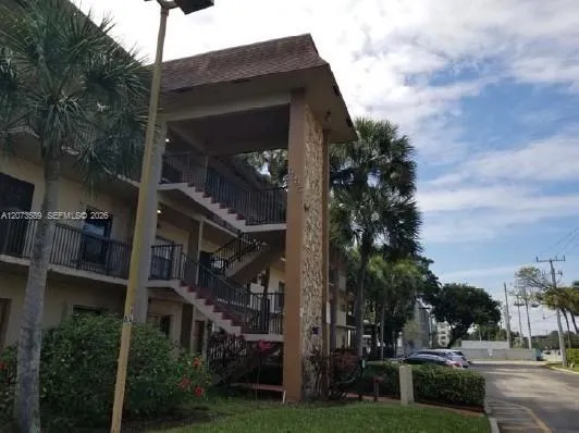 6095 Sabal Palm Blvd #103 Tamarac, FL 33319