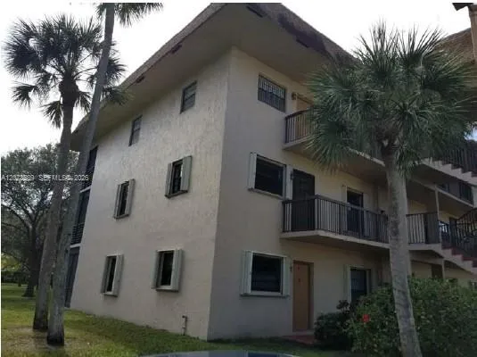 6095 Sabal Palm Blvd #103 Tamarac, FL 33319
